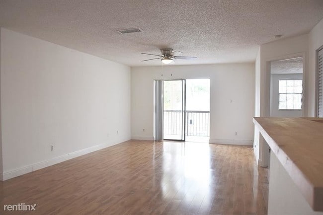Building Photo - 3 br, 2 bath  - 11229 W Atlantic Blvd