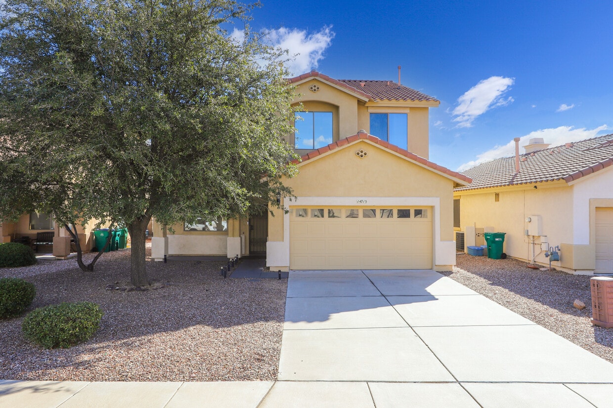 Primary Photo - 14715 S Camino Tierra Del Rio