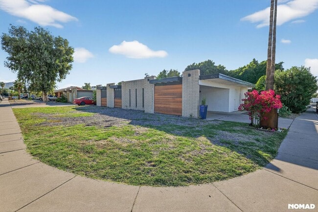 Building Photo - 3029 W Shaw Butte Dr