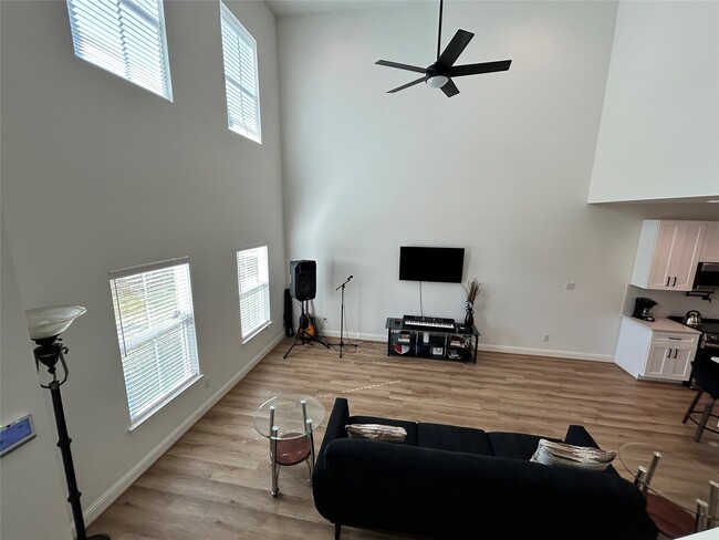Building Photo - 12011 Rockview Drive