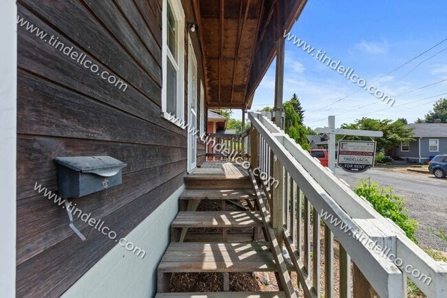 Photo - Pet FRIENDLY 4 bedroom 2 bathroom home loc...