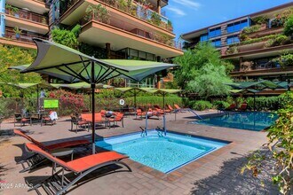 Building Photo - 7117 E Rancho Vista Dr
