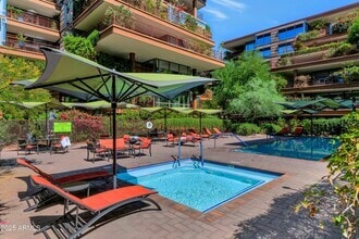 Building Photo - 7117 E Rancho Vista Dr