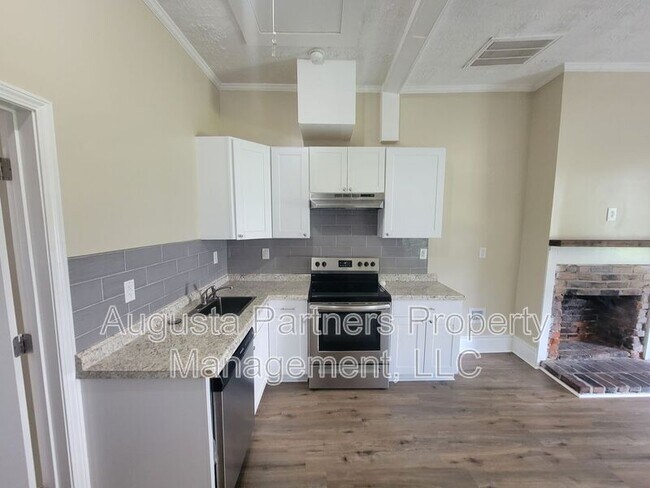 Foto del edificio - 1824 Watkins St