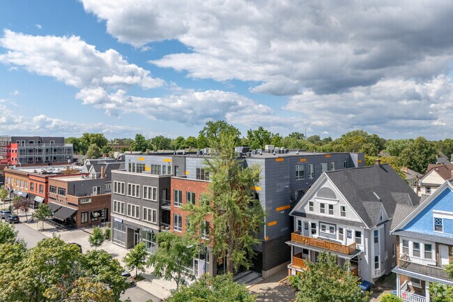 Foto del edificio - District West Lofts on Elmwood:  Luxury Apartments in the heart of the Elmwood District