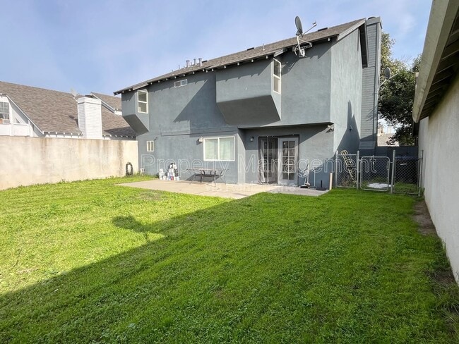 Building Photo - 3805 Rotterdam Ave