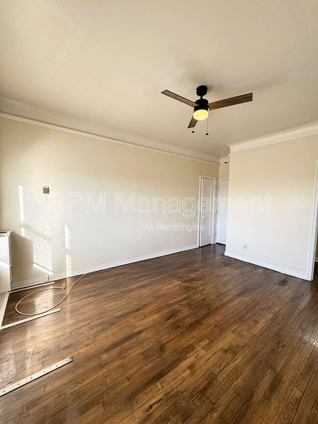 Foto del edificio - 3971 W 9th St