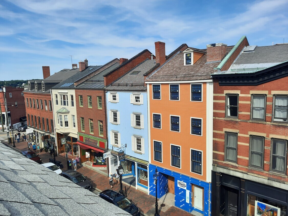 42 Market St Unit 3, Portsmouth, NH 03801 Apartments in Portsmouth