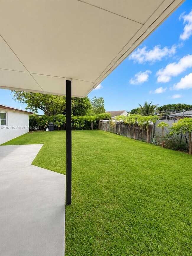Building Photo - 20600 SW 118th Pl