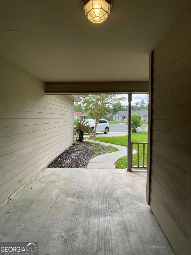 Building Photo - 106 Zinnia Ct