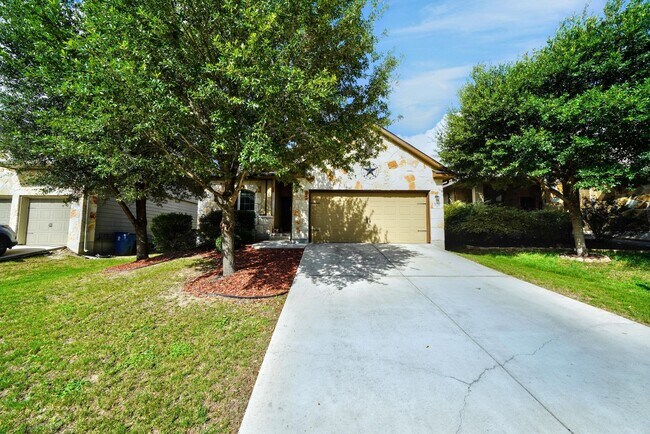 Foto del edificio - Stunning 3-Bedroom Home with Office in Charleston Parke, Cibolo - Realtor Commission offered: $500