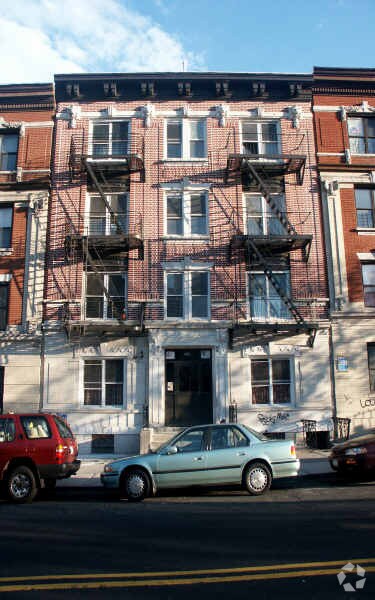 Primary Photo - 1908 Crotona Ave