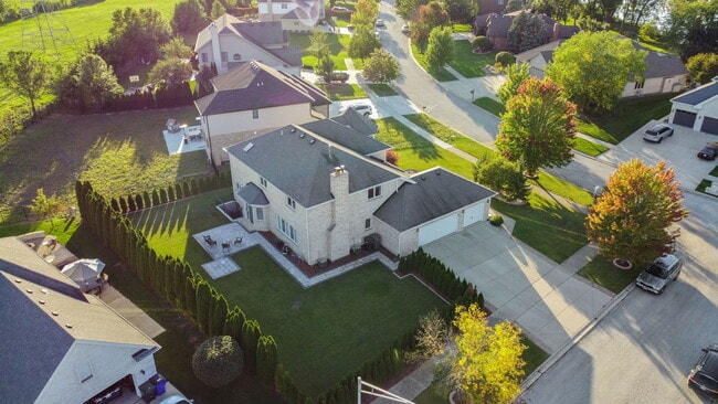 Building Photo - 10629 Ridgewood Dr