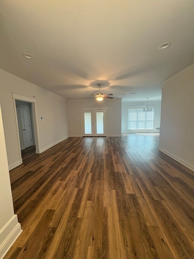 Building Photo - Beaultiful 3 bed 2 bath home in Long Beach