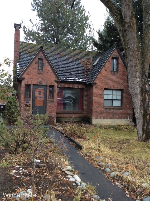Foto principal - 5 br, 3 bath House - 330 SW Church Street