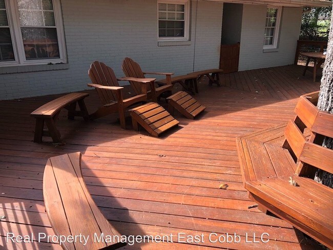 Foto del edificio - 3 br, 1.5 bath House - 1165 Barnes Mill Road