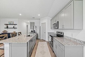 Building Photo - 1137 Buffalograss Trl