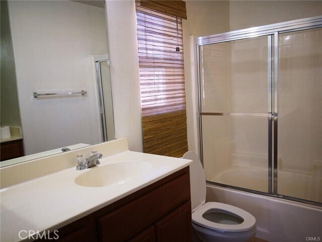Foto del edificio - 25850 Iris Ave