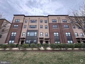 Building Photo - 44764 Tiverton Sq