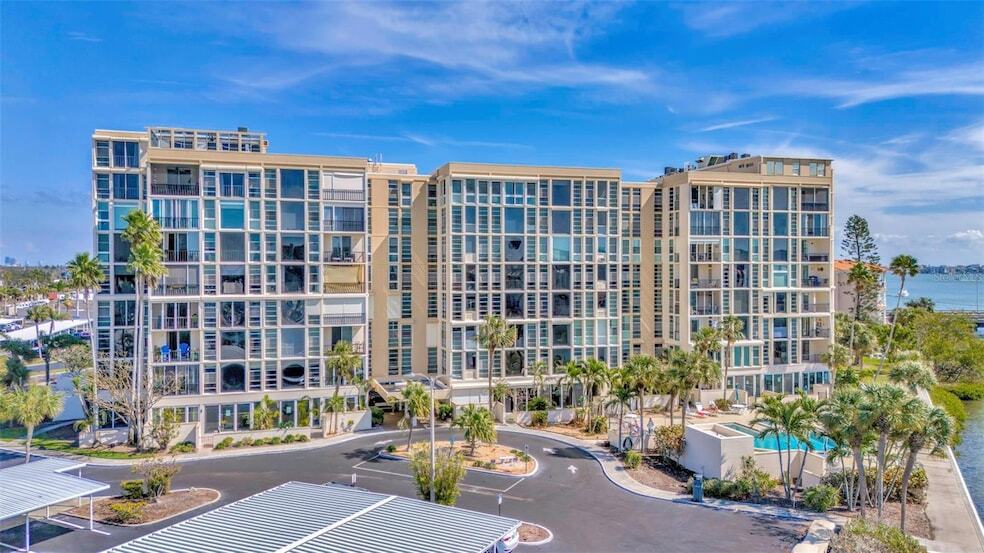 Foto principal - 7400 Sun Island Dr S