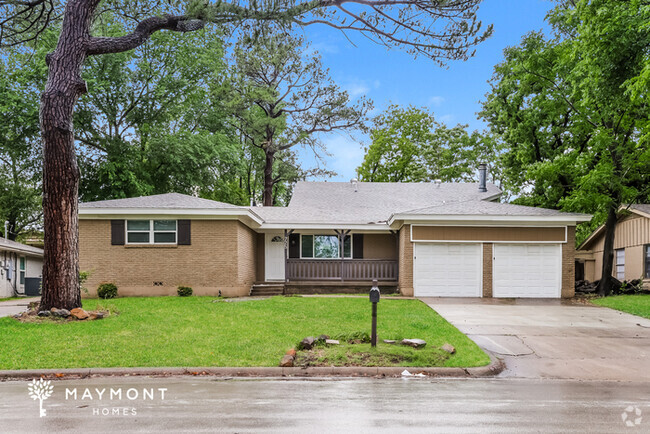 Building Photo - 725 Hurstview Dr