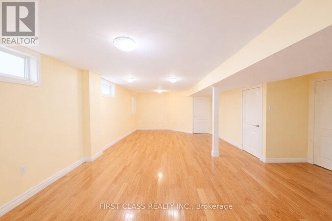 Building Photo - 27 Glenbury Dr