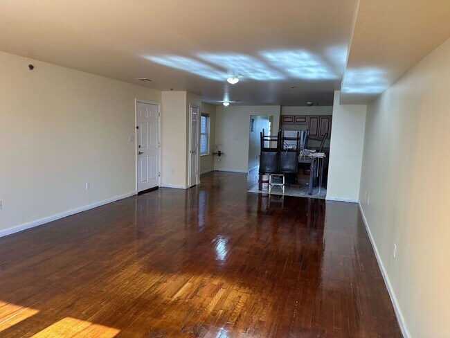 Building Photo - 473 Clinton Avenue