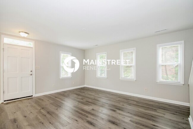 Foto del edificio - 3 Bedroom Pet-Friendly Home in Winston-Sal...