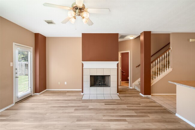 Foto del edificio - 9223 Carlin Bend Ln