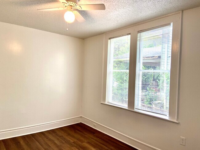 Building Photo - 1412 15th St S