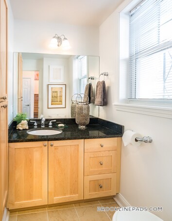 Foto del edificio - 563 VFW Parkway