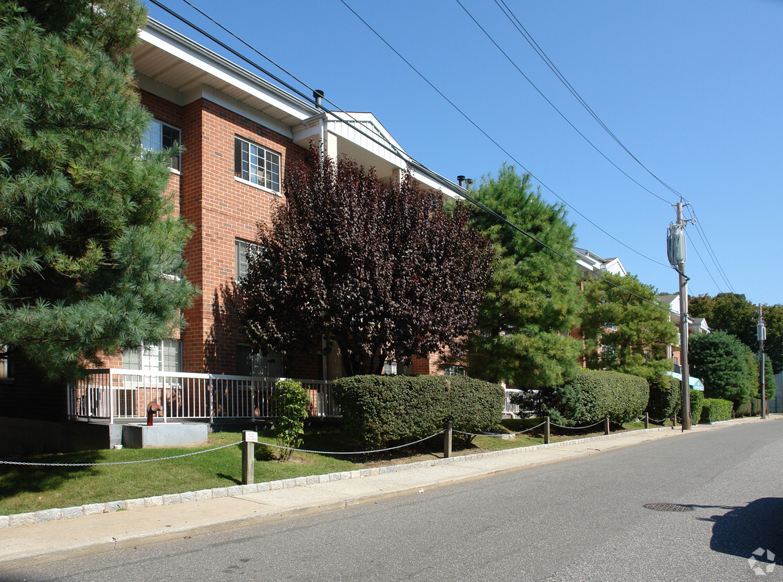 Foto del edificio - Elide Tuckahoe Terrace