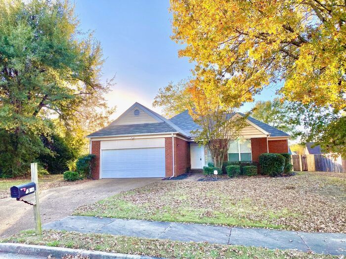 Foto principal - 4529 S Germantown Rd
