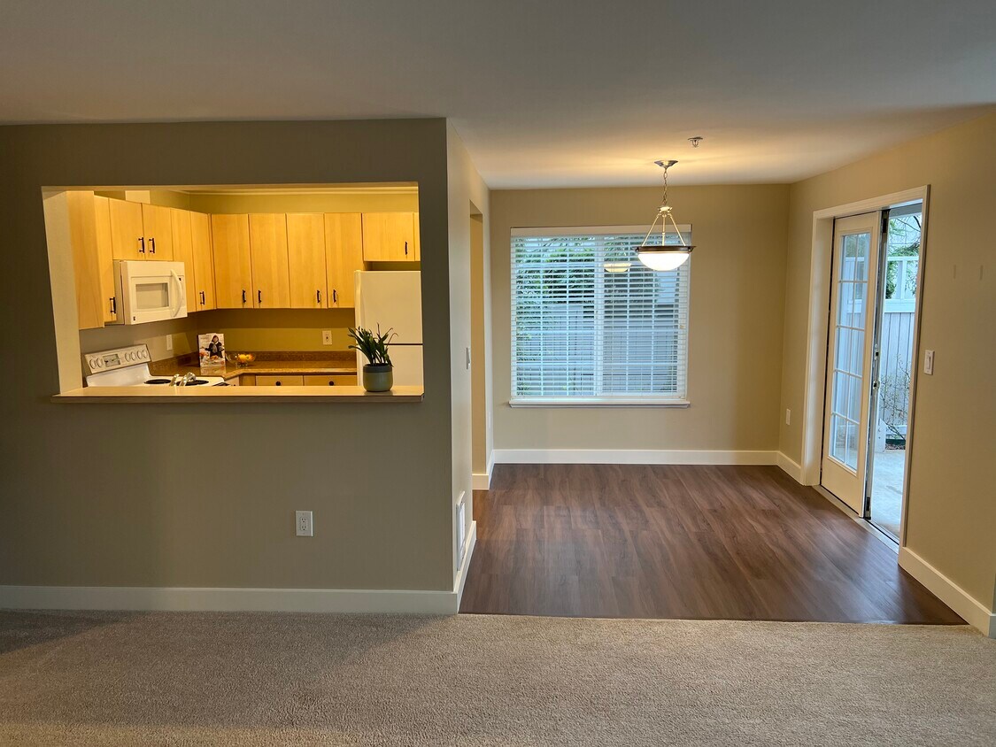 Foto principal - 14007 NE 181st St