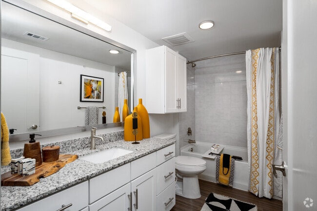 Estudio _ 476SF - Placemakr Downtown Austin