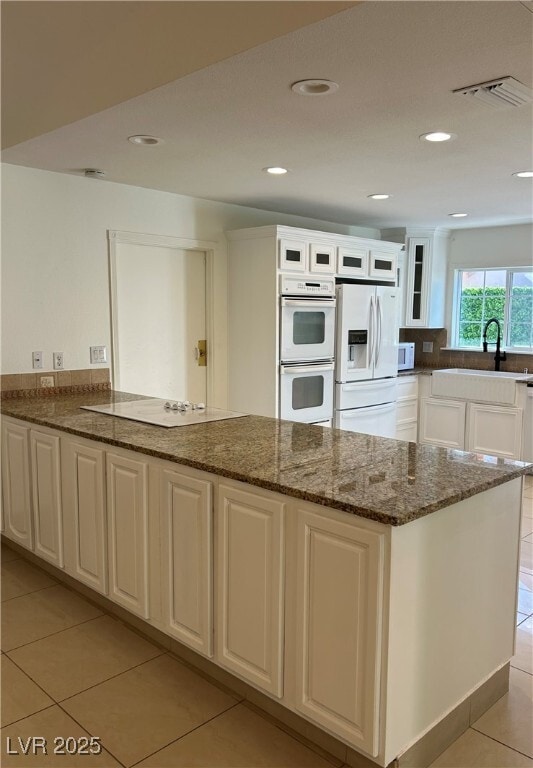 Foto del edificio - 3304 Cll De El Cortez