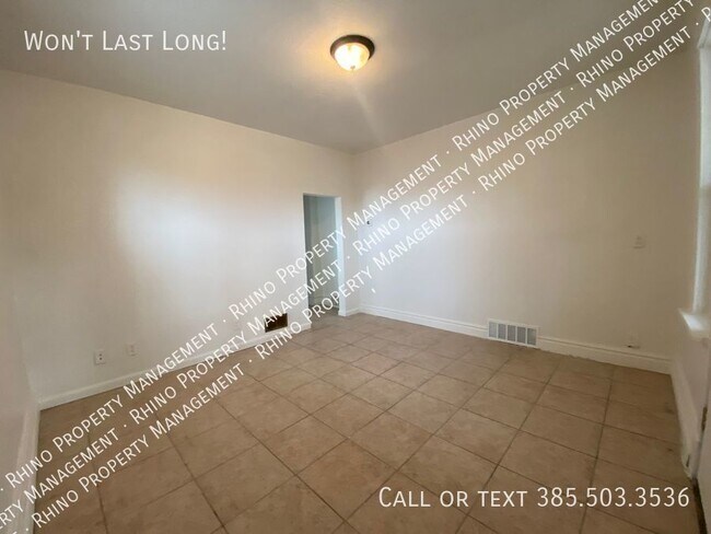 Foto del edificio - 2 Bedroom/1 Bathroom Triplex in Ogden
