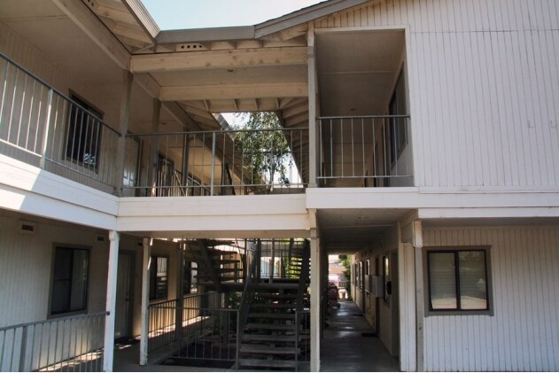 Building Photo - 16816 Antelope St