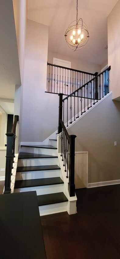 Foto principal - 1147 Needham Rd