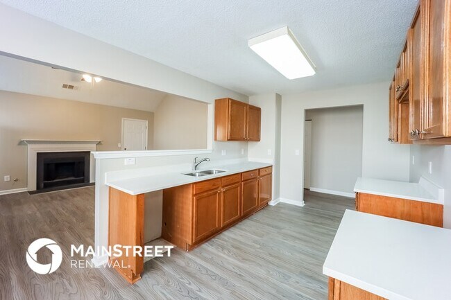 Foto del edificio - 5760 Sable Glen Rd