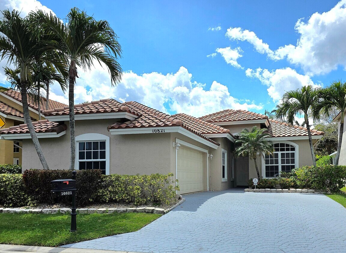 Foto principal - 10821 La Salinas Cir