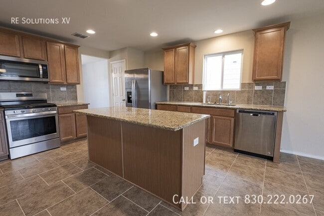 Building Photo - 8735 Buggy Ln