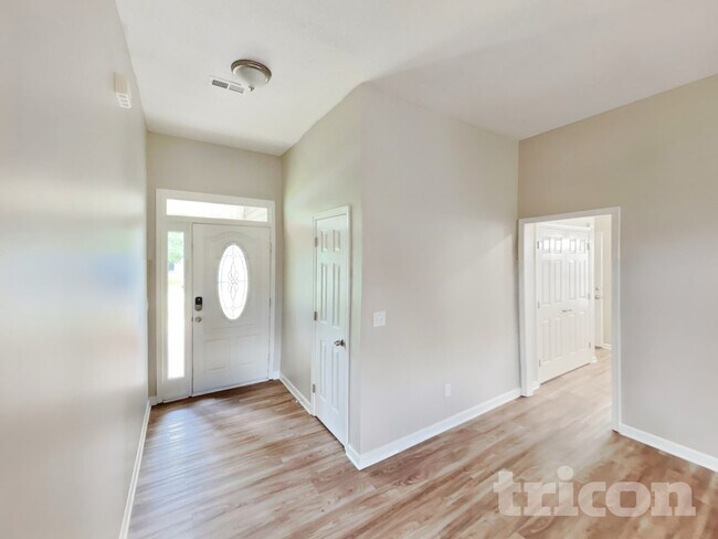 Building Photo - 3589 Bent Trace Dr