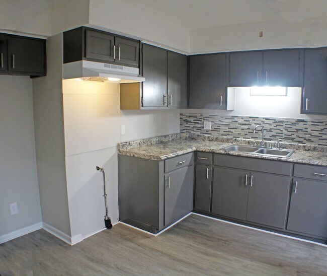 Foto del edificio - 2208-2210 Woodlawn Ave