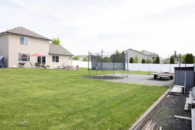 Building Photo - 2275 W Freeland Dr