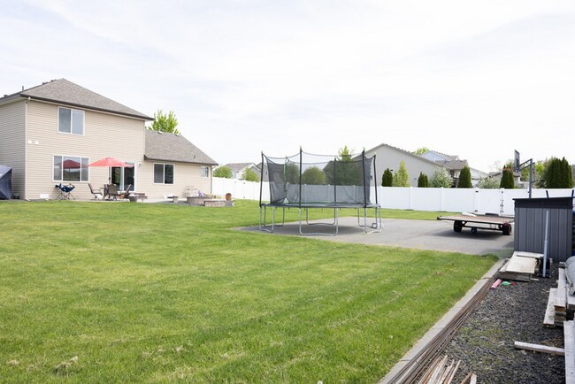 Foto del edificio - 2275 W Freeland Dr