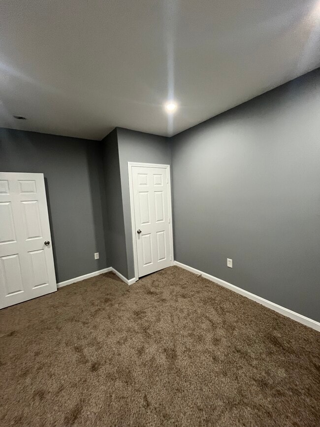 Building Photo - 89 3rd St