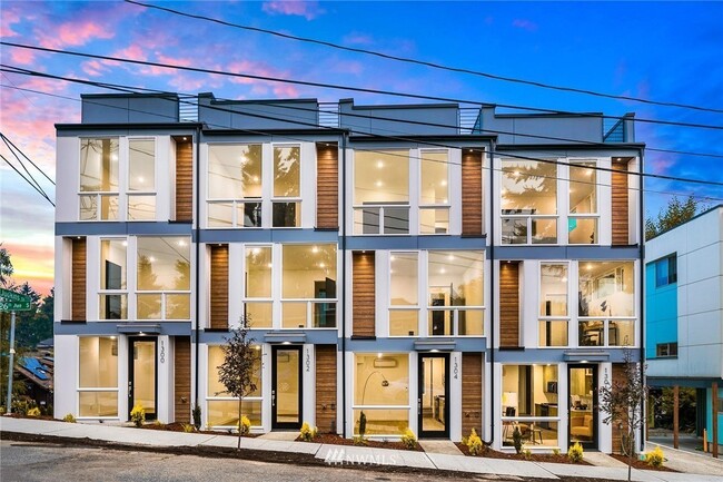 Building Photo - 2609 S Judkins St