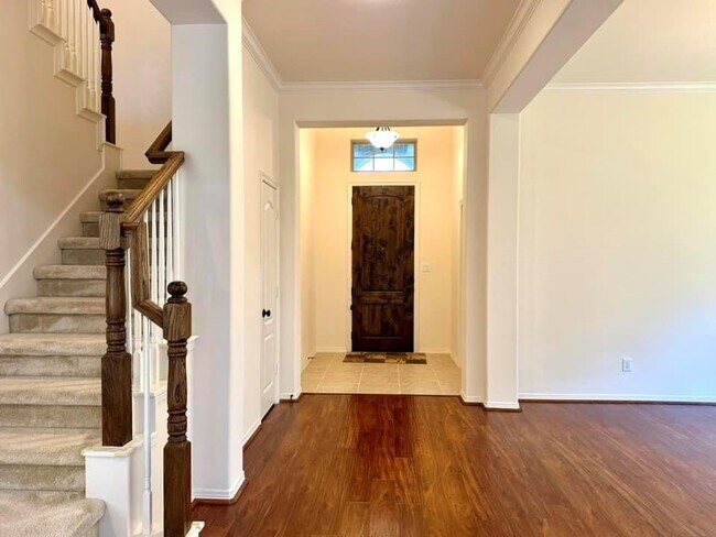 Foto del edificio - 1739 Sylvia Springs Ln