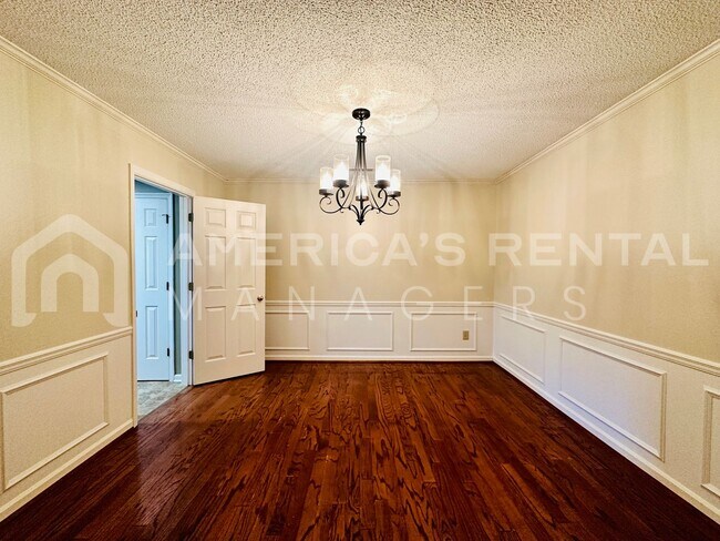 Foto del edificio - Home available for rent in Vestavia Hills!